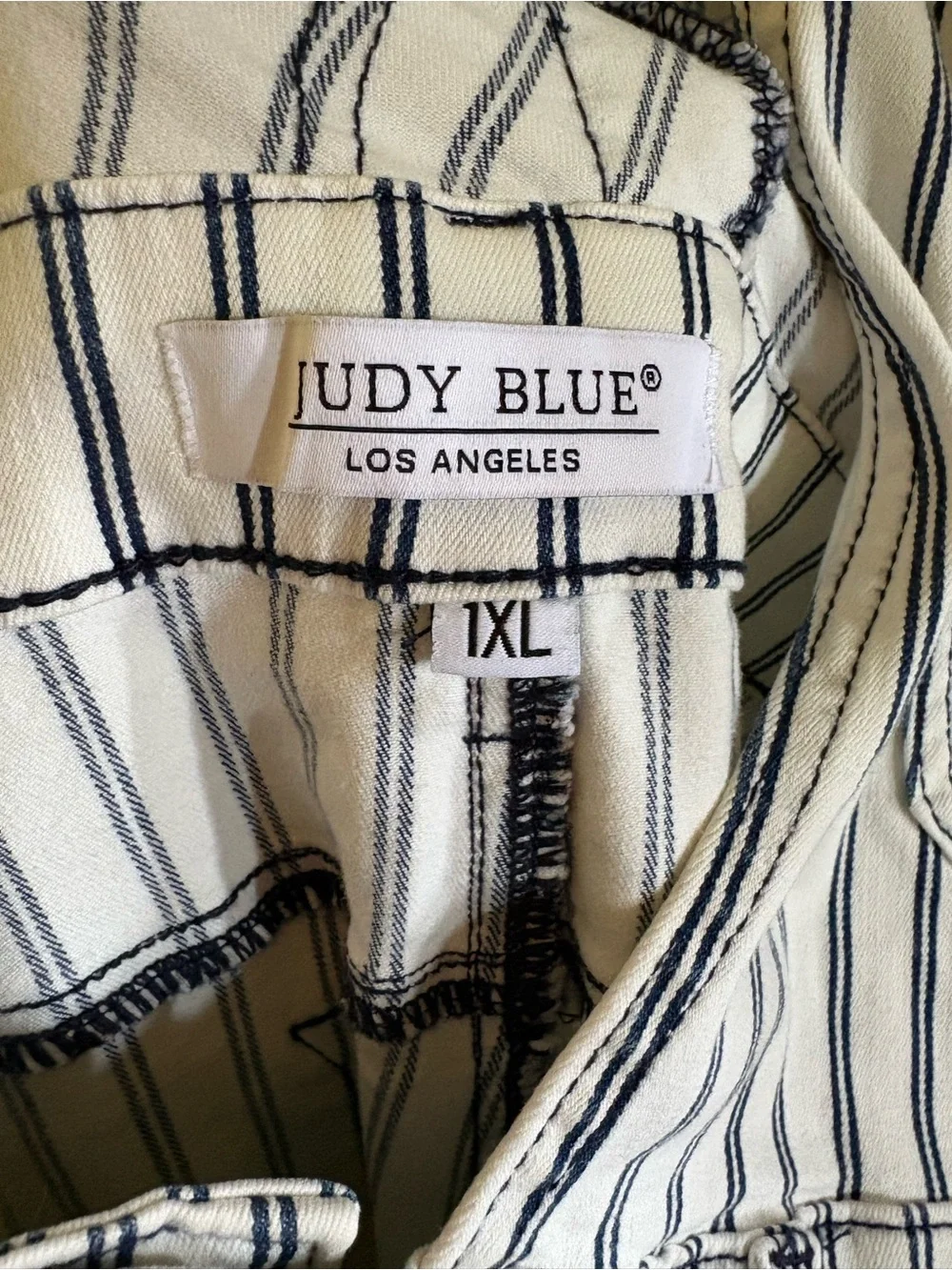 NWT Judy Blue Size 1x Striped White & Blue Painter Overalls *small call out